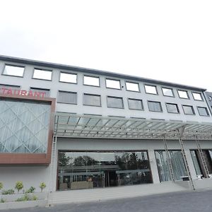 Ratnapriya Hotel And Resort